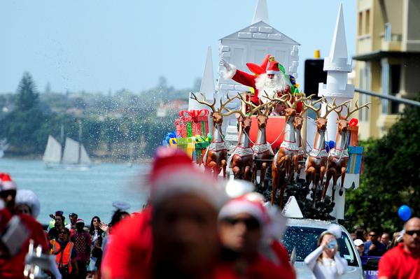 Santa's float in action at the 2011 Farmers Santa Parade.